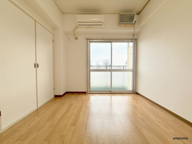 プラス九条　仲介手数料無料の寝室