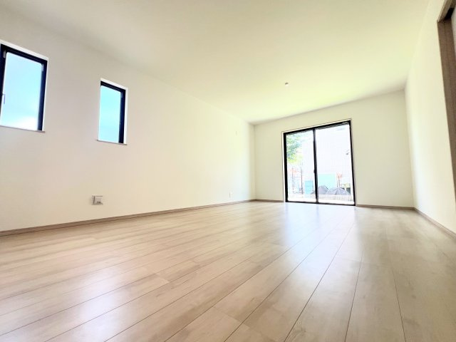 立川市砂川町6丁目　全2棟　新築戸建　の居間・リビング