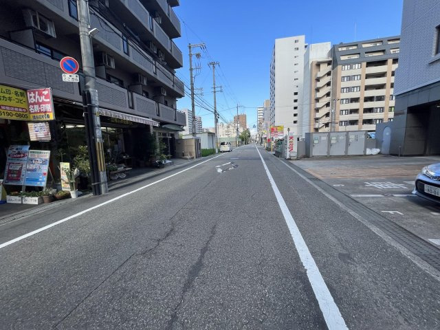 吹田市江坂町１丁目の店舗事務所の周辺|前面道路