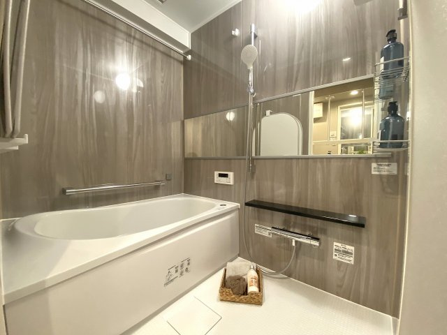 レクセル新狭山の浴室|【新規交換】清潔で心地よいユニットバス。1日の疲れをゆったり癒やせる快適なバスタイムをお過ごしいただけます。
