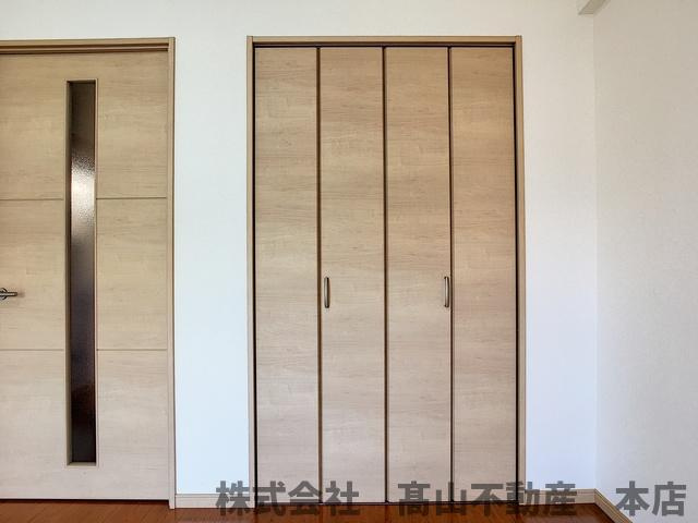 宗像市石丸３丁目の賃貸マンションの収納