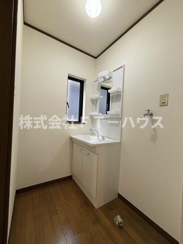 船橋市夏見1丁目戸建ての独立洗面台