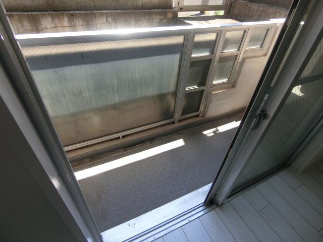オリエンタル新丸子Ⅲのバルコニー|他のお部屋の参考写真となります。