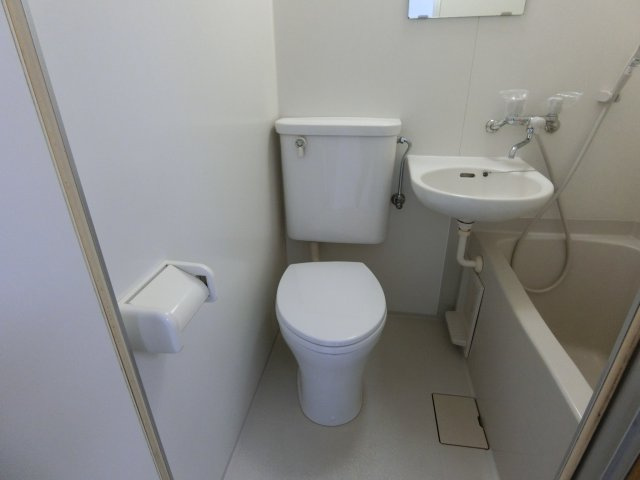 オリエンタル新丸子Ⅲのトイレ|他のお部屋の参考写真となります。