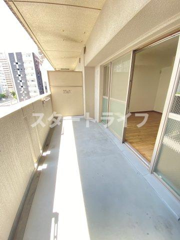 大阪市淀川区宮原１丁目の賃貸マンションのバルコニー