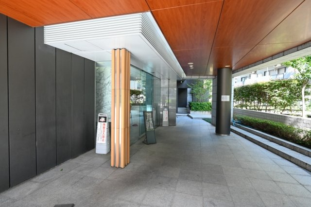 ダイナシティ高円寺のエントランス|落ち着いたエントランスです