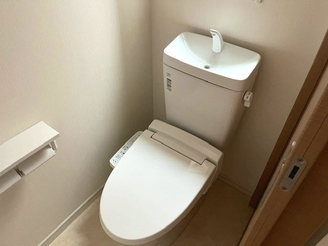 杉並区和泉４丁目のアパートのトイレ|清潔感のあるトイレです
