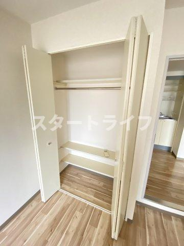 大阪市東淀川区豊新５丁目の賃貸マンションの収納