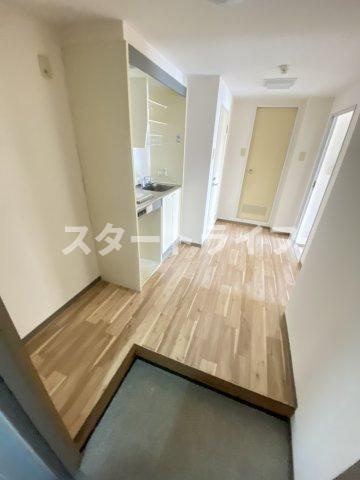 大阪市東淀川区豊新５丁目の賃貸マンションの玄関