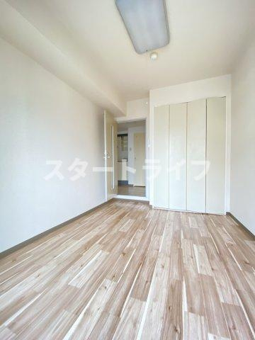 大阪市東淀川区豊新５丁目の賃貸マンションの寝室