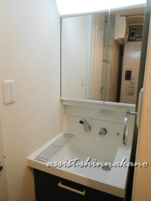 ibis court 方南の独立洗面台|別号室の参考写真です
