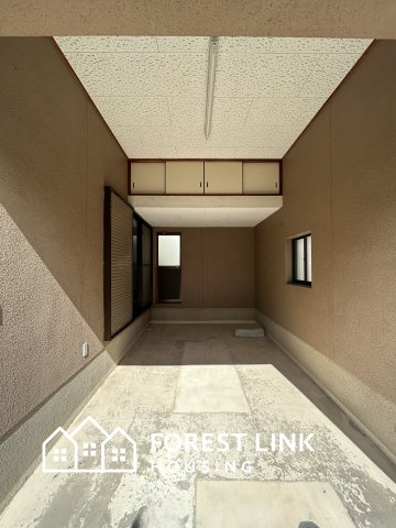 藤井寺市藤ケ丘4丁目戸建の駐車場