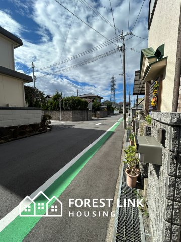 藤井寺市藤ケ丘4丁目戸建の前面道路含む現地写真