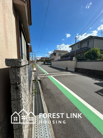 藤井寺市藤ケ丘4丁目戸建の前面道路含む現地写真