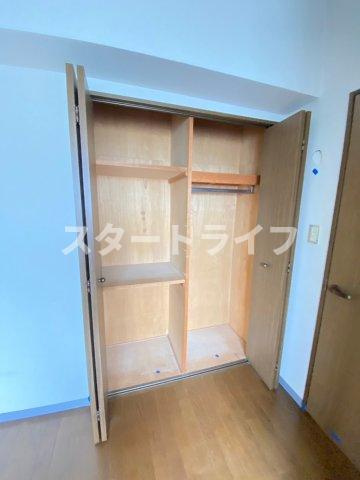 大阪市淀川区西三国２丁目の賃貸マンションの収納
