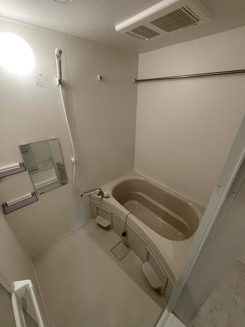 ブラモール池袋本町の浴室