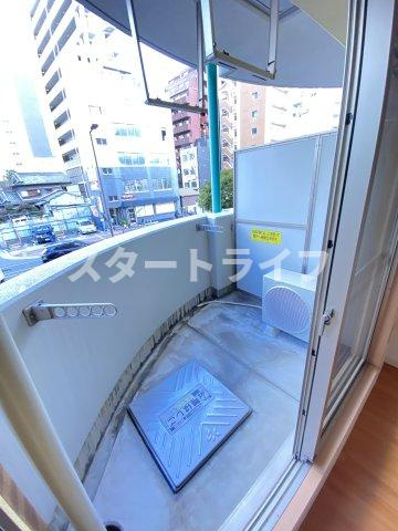 大阪市東淀川区東中島２丁目の賃貸マンションのバルコニー