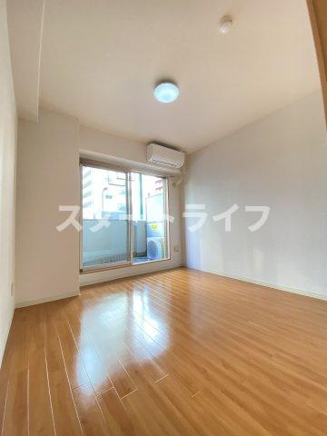 大阪市東淀川区東中島２丁目の賃貸マンションの居間・リビング