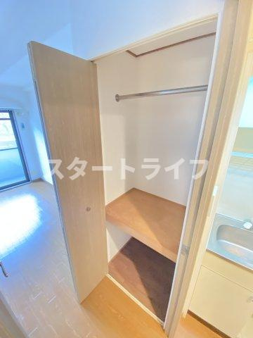 大阪市東淀川区西淡路１丁目の賃貸マンションの収納