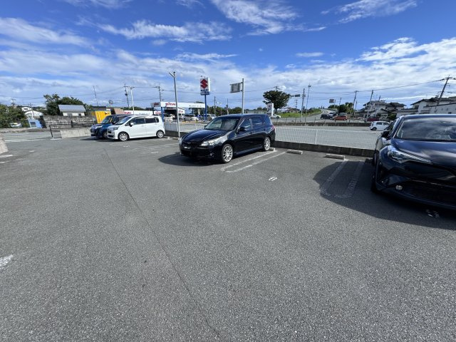 エスポワール・Kの駐車場