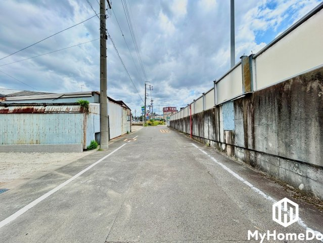 北区喜惣治2丁目の前面道路含む現地写真