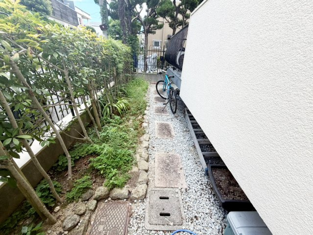 リリアン緑地公園の庭
