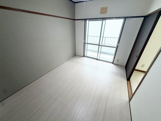 リリアン緑地公園の洋室