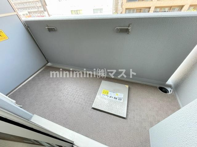 大阪市東成区深江北２丁目の賃貸マンションのバルコニー