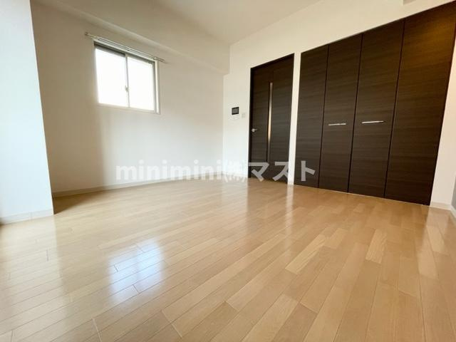 大阪市東成区深江北２丁目の賃貸マンションの居間・リビング