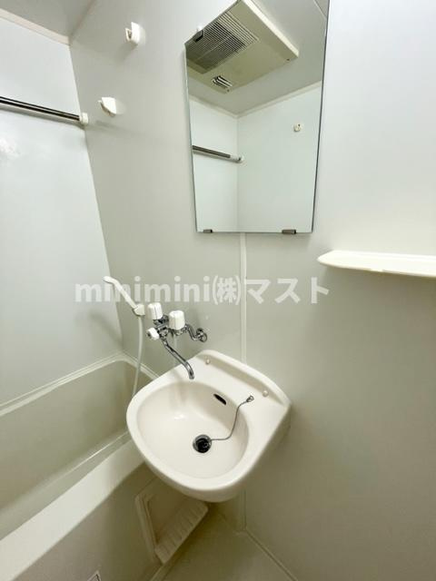 大阪市東成区深江北２丁目の賃貸マンションの洗面所