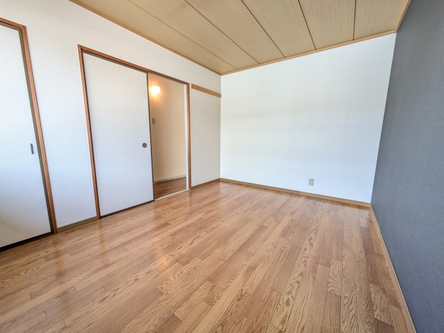岡山市南区洲崎３丁目のアパートの居間・リビング|ゆったり過ごせる居間です