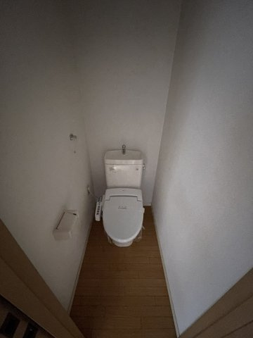 【トイレ】 | フォーシーズンズ秋 | 落ち着いた色調のトイレです