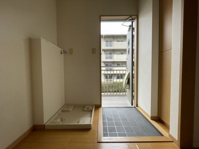【玄関】 | フォーシーズンズ冬 | 明るい玄関です