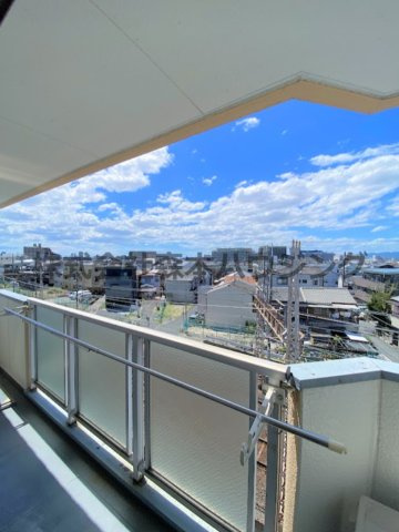 【展望】 | 　グランドハイツ2番館 | 室内からの眺望です