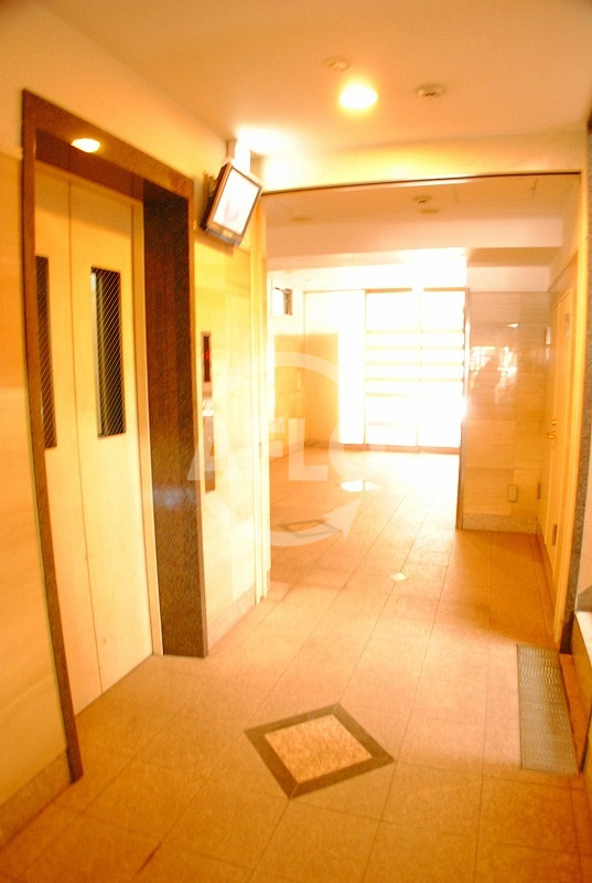 アスリート御堂筋本町のその他共用部分|アスリート御堂筋本町　エレベータホール