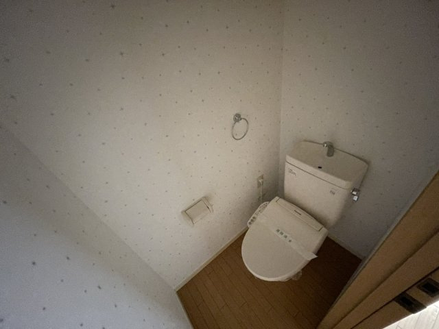 【トイレ】 | フォーシーズンズ春 | 清潔感のあるトイレです
