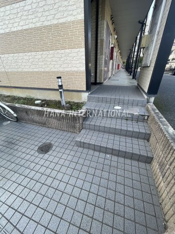 【エントランス】 | オークトゥリーズ