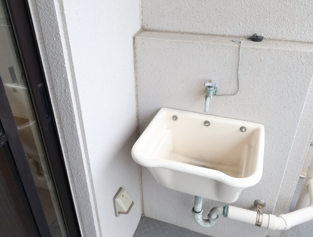 サンシティ大正町のバルコニー|南側バルコニー　スロップシンク付き！
