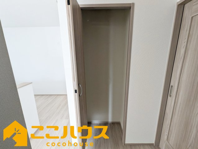 宜野湾市嘉数2丁目　新築戸建て　全8棟　E号棟の収納|リビング収納もございます
