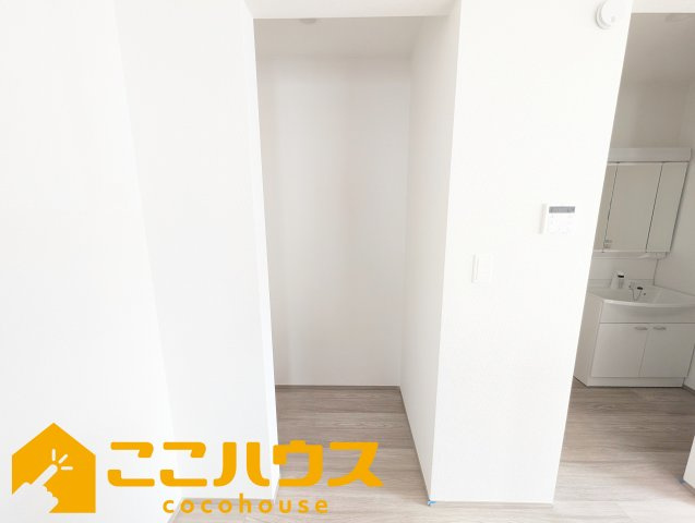 宜野湾市嘉数2丁目　新築戸建て　全8棟　E号棟の収納|あると嬉しいパントリー

