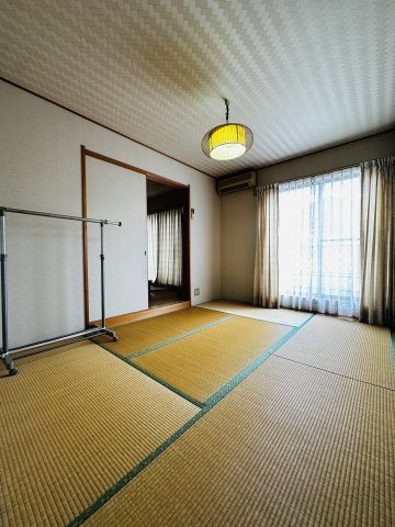 小田原市田島　緑豊かな大型戸建の和室