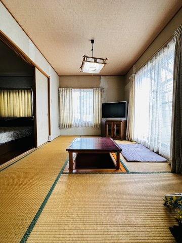 小田原市田島　緑豊かな大型戸建の和室