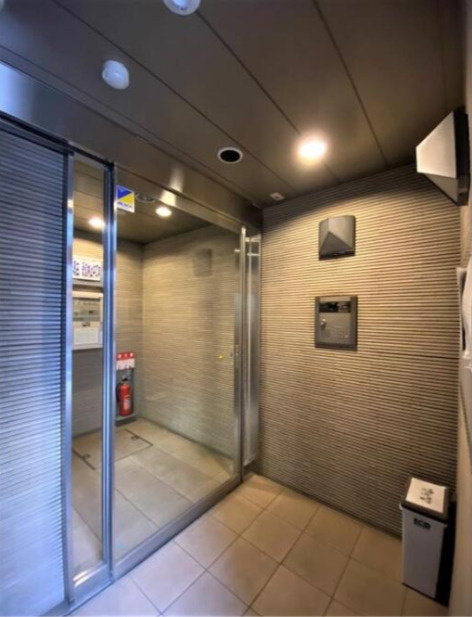 中野区東中野１丁目の賃貸マンションのエントランス