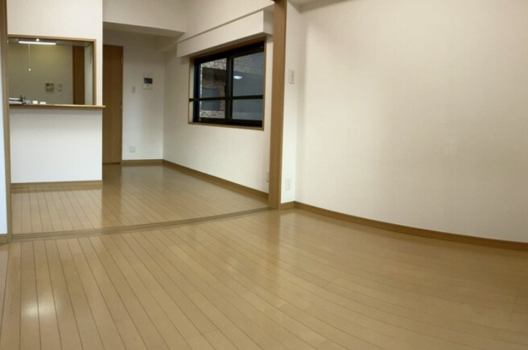 ドルチェ笹塚壱番館の居間・リビング