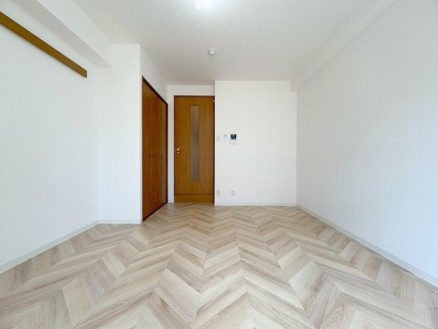 エレーヌ十三の内装