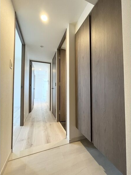 S-RESIDENCE高岳clarity(クラリティ)の玄関