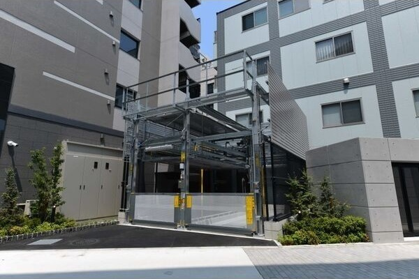 S-RESIDENCE高岳clarity(クラリティ)の駐車場