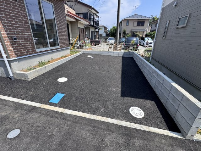 我孫子市寿２丁目新築戸建【我孫子第一小学校：6分】の駐車場|2号棟駐車スペース・並列2台駐車可