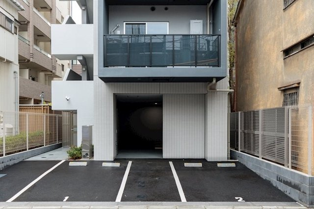 ドゥーエ菊川の駐車場