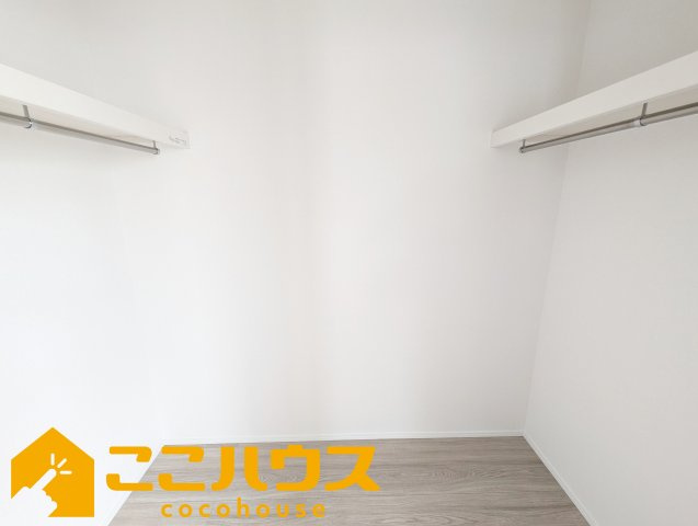 宜野湾市嘉数2丁目　新築戸建て　全8棟　G号棟の収納|大容量のウォークインクローゼット
